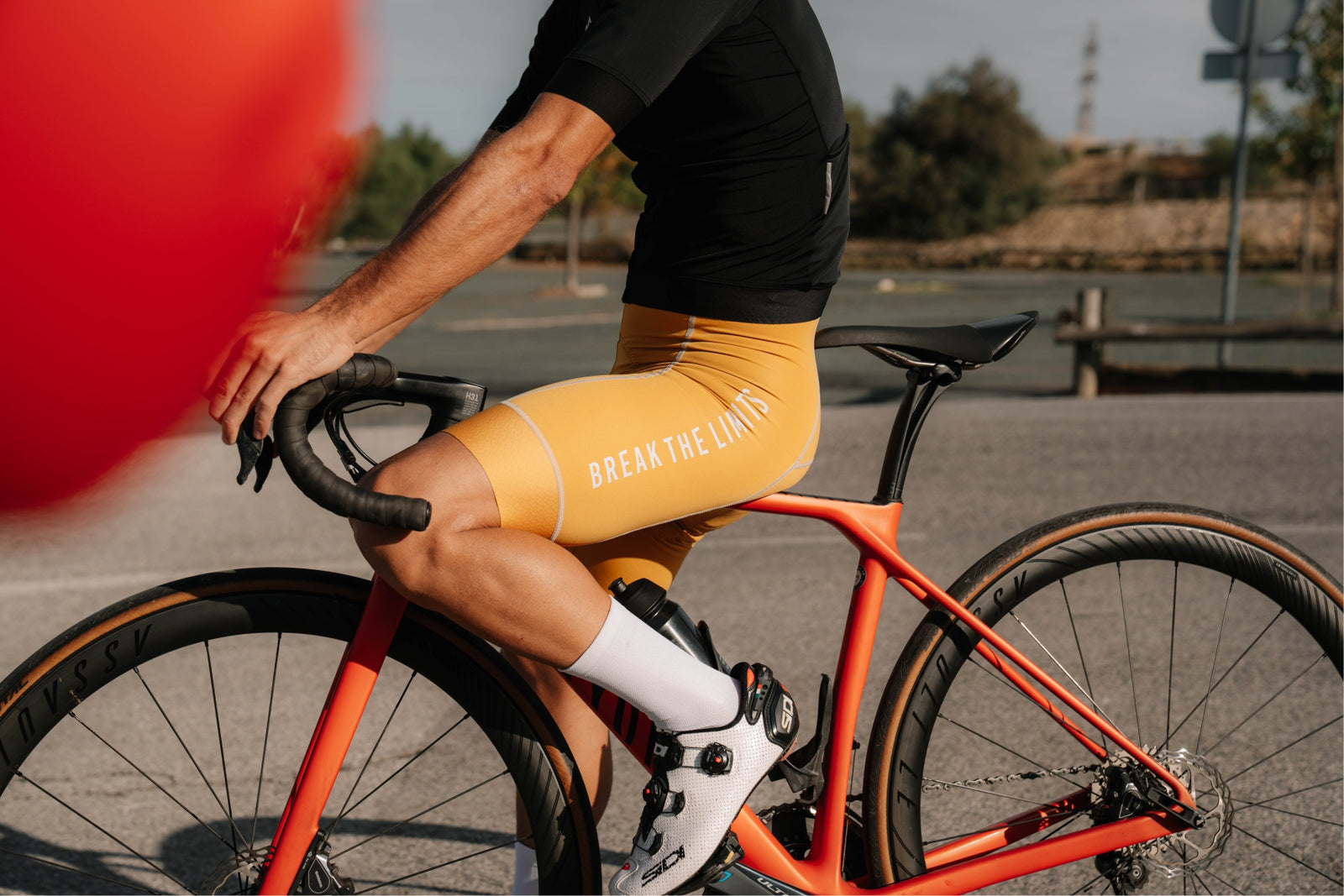 AERO-TECH 2.0 SAFFRON BIB SHORTS